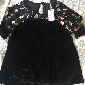 Gorgeous Top NWT